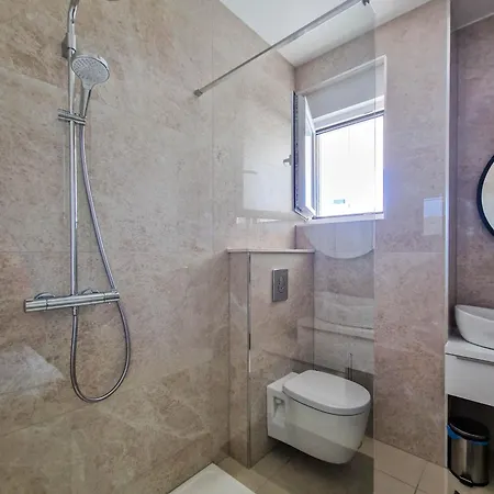 4 Gentlemen Villas With Private Jacuzzi Novalja Exterior photo