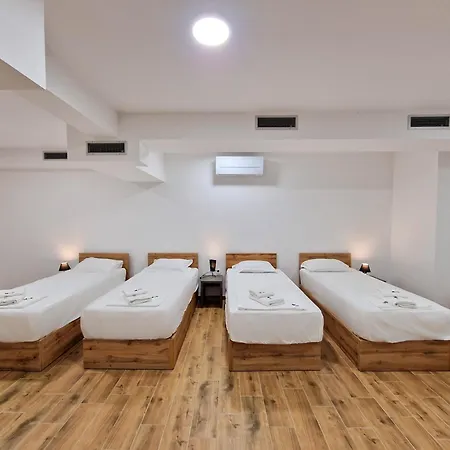 4 Gentlemen Villas With Private Jacuzzi Novalja Exterior photo