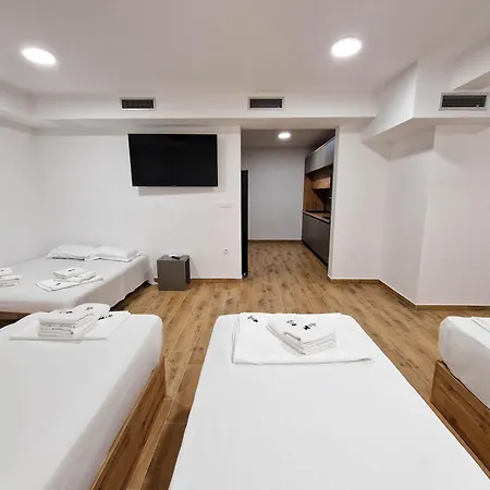 4 Gentlemen Villas With Private Jacuzzi Novalja Exterior photo