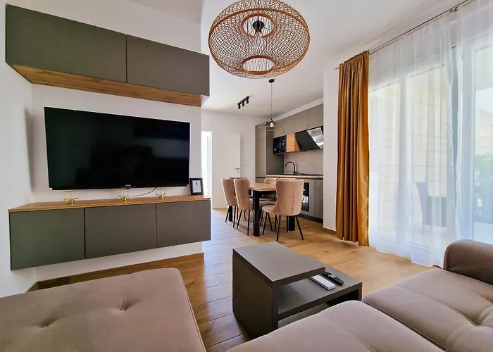 4 Gentlemen Villas With Private Jacuzzi