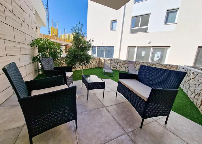 4 Gentlemen Villas With Private Jacuzzi