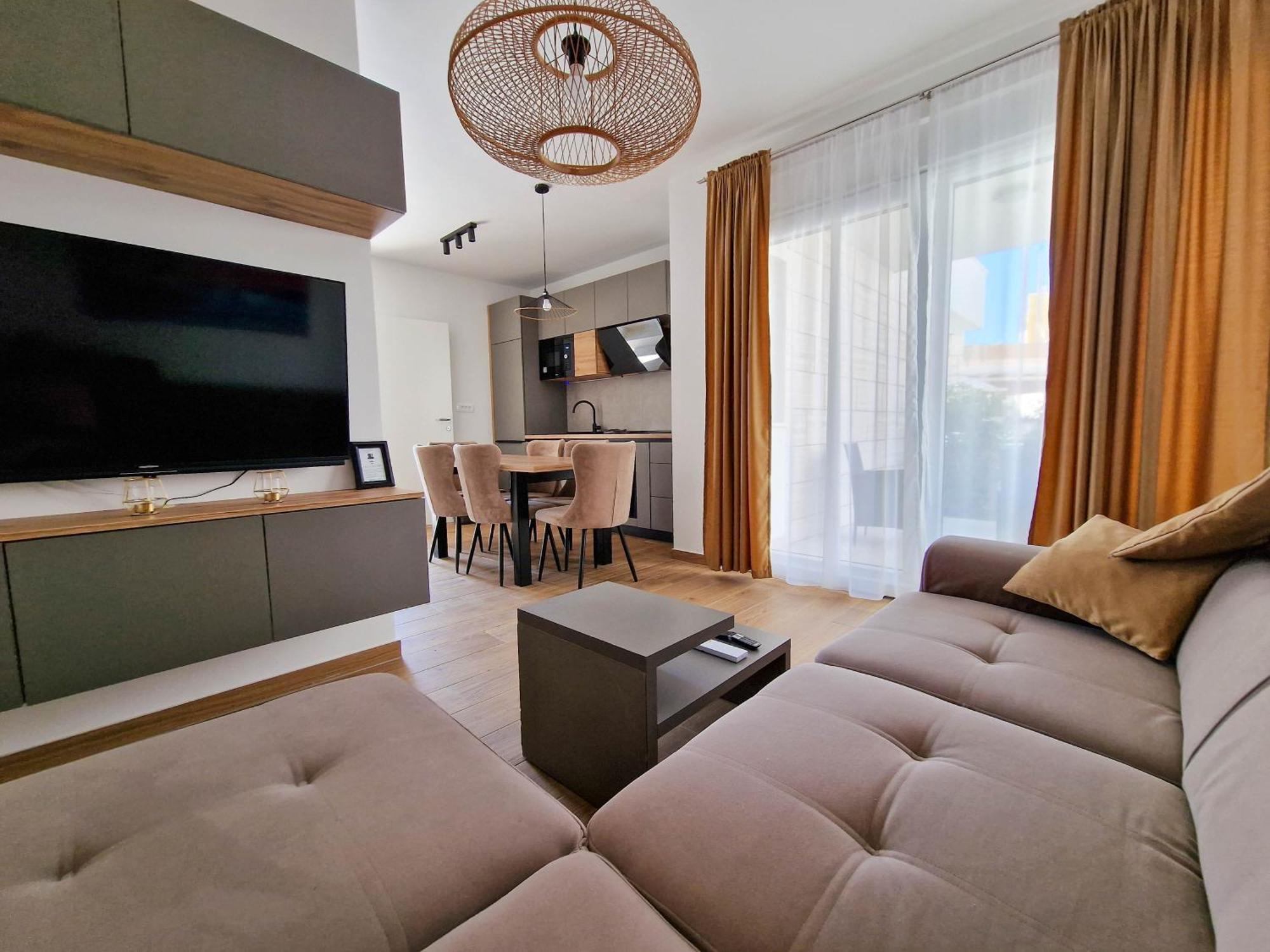 Villa 4 Gentlemen With Private Jacuzzi Novalja