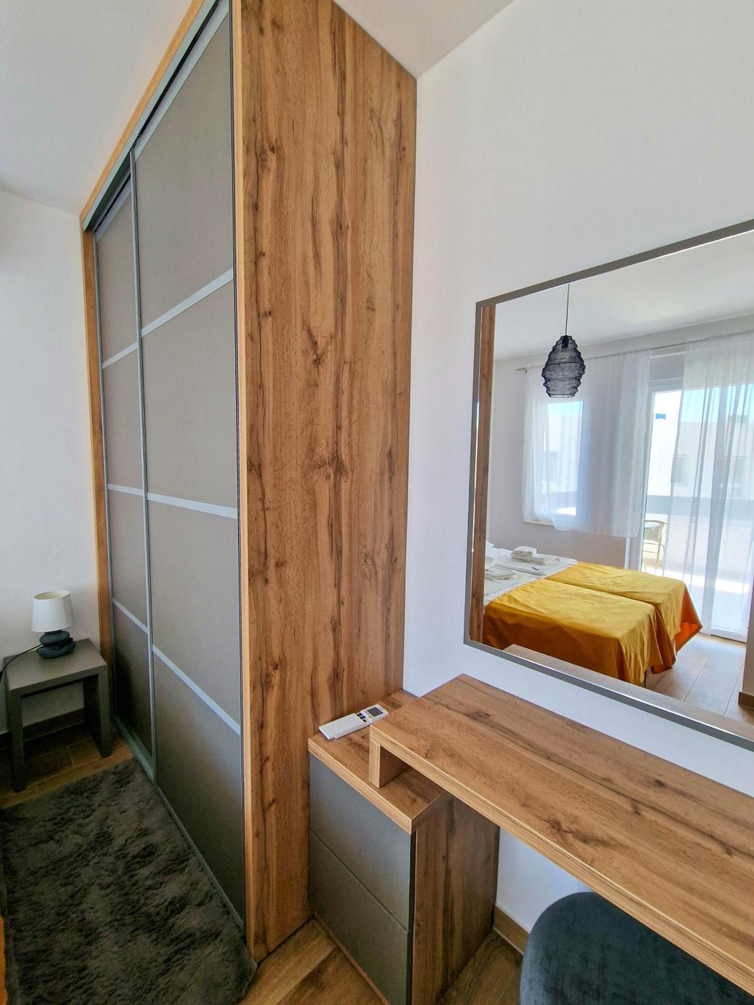 Villa 4 Gentlemen With Private Jacuzzi Novalja