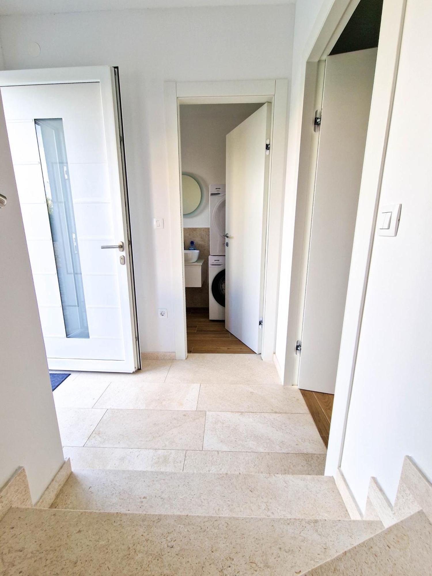 Villa 4 Gentlemen With Private Jacuzzi *